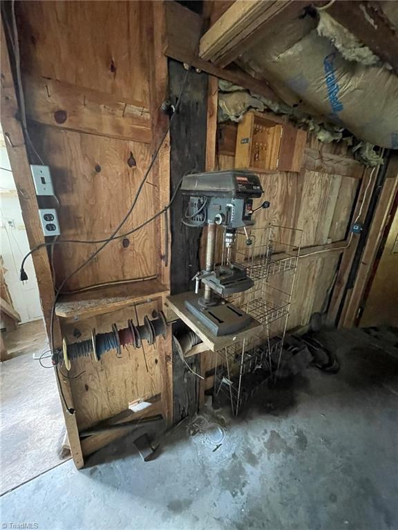 1041 Brooks Road Property Photo 40