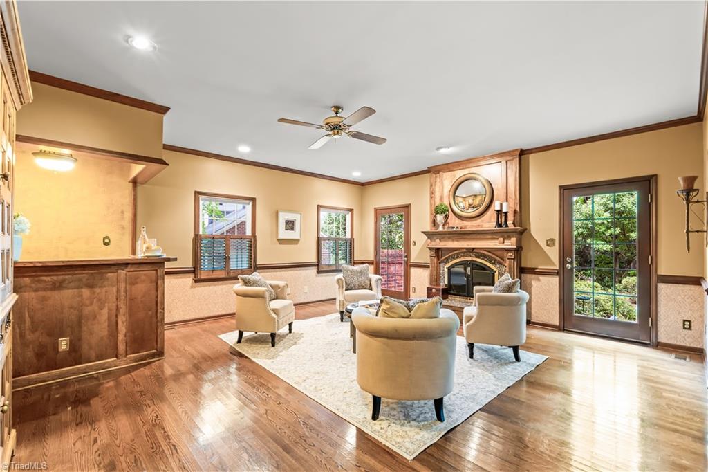 1305 Swanner Court Property Photo 8