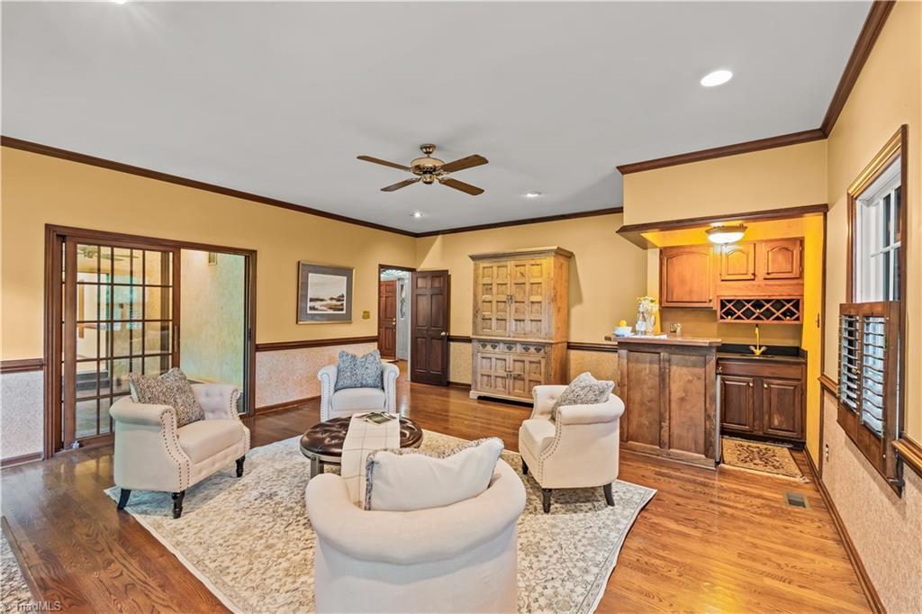 1305 Swanner Court Property Photo 10