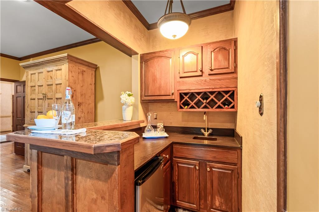 1305 Swanner Court Property Photo 11