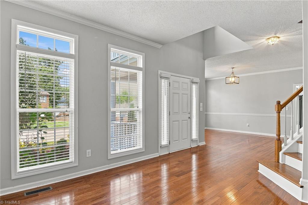 4106 Clovelly Drive Property Photo 6