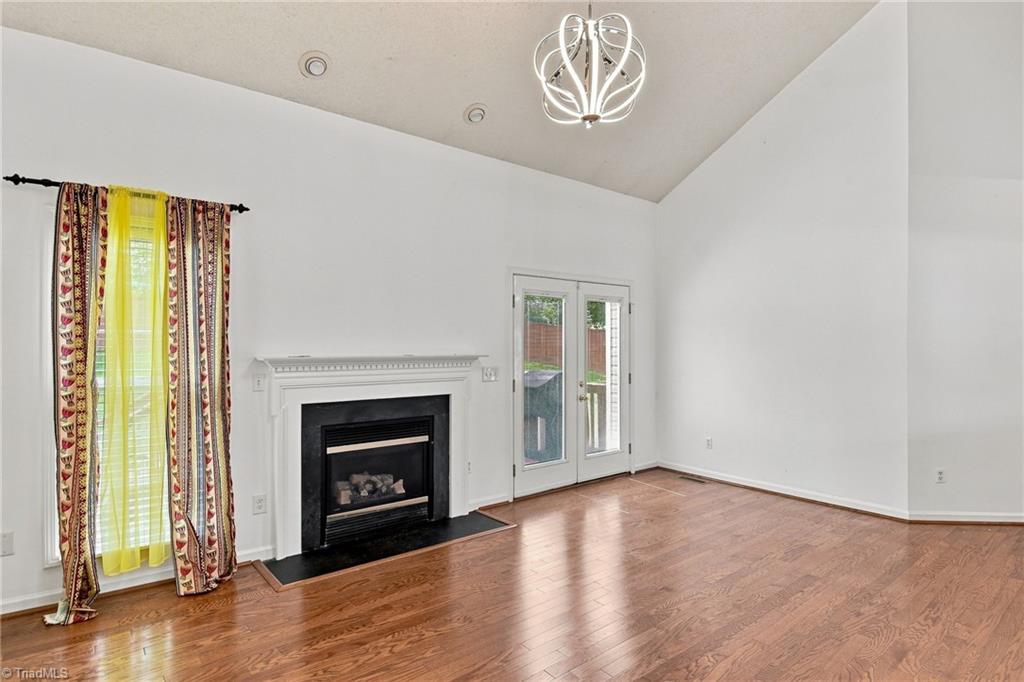 4106 Clovelly Drive Property Photo 9