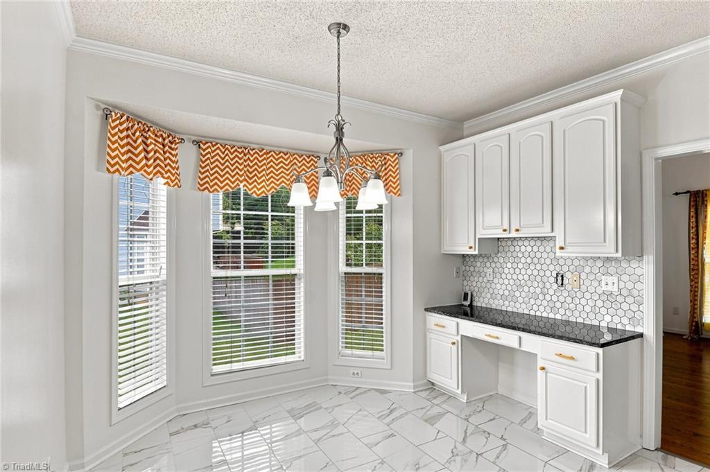 4106 Clovelly Drive Property Photo 12