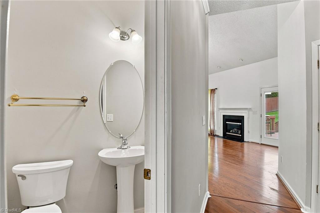 4106 Clovelly Drive Property Photo 17