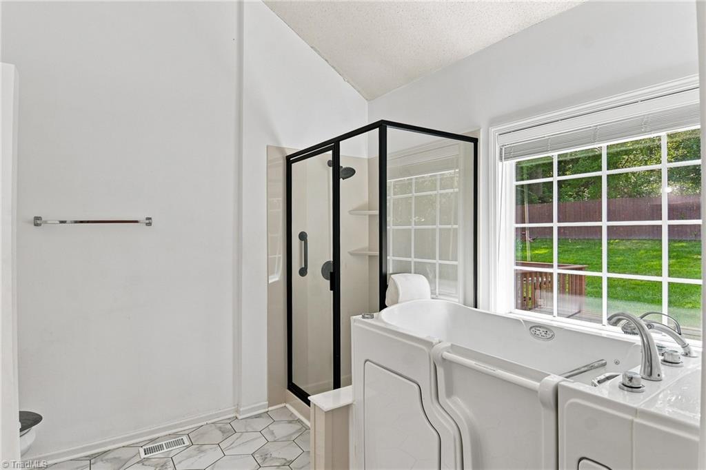 4106 Clovelly Drive Property Photo 20