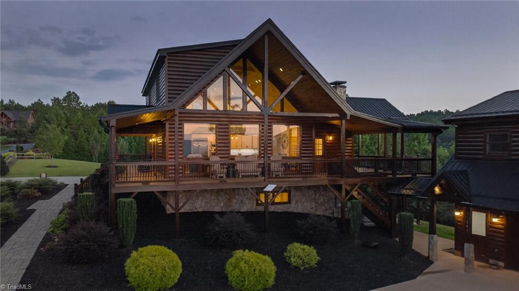 147 Night Sky Drive Property Photo 3