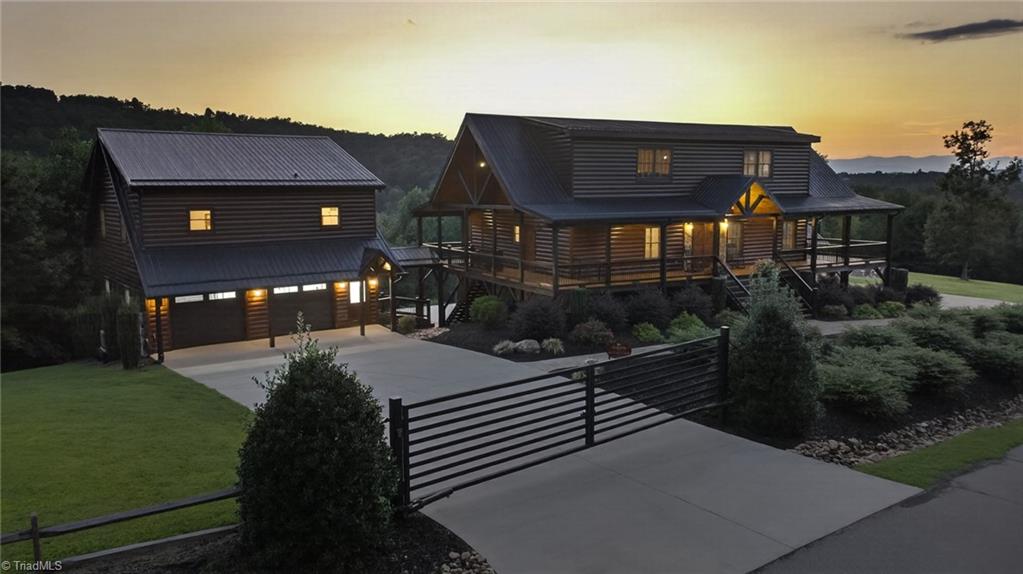147 Night Sky Drive Property Photo 4