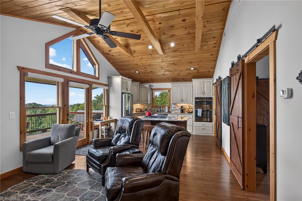 147 Night Sky Drive Property Photo 33