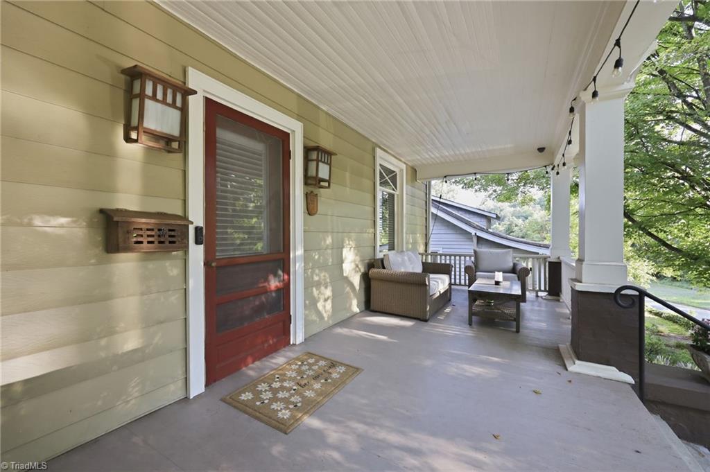 123 S Sunset Drive Property Photo 2