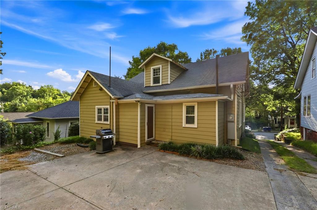 123 S Sunset Drive Property Photo 4