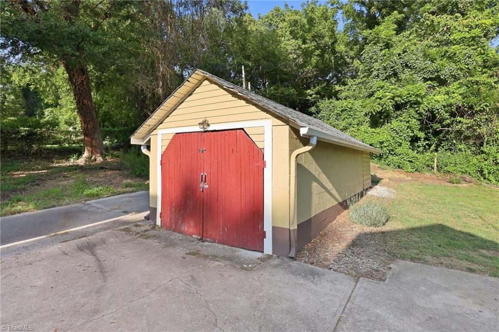123 S Sunset Drive Property Photo 32