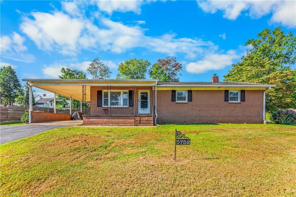 5752 Nylon Drive Property Photo 1