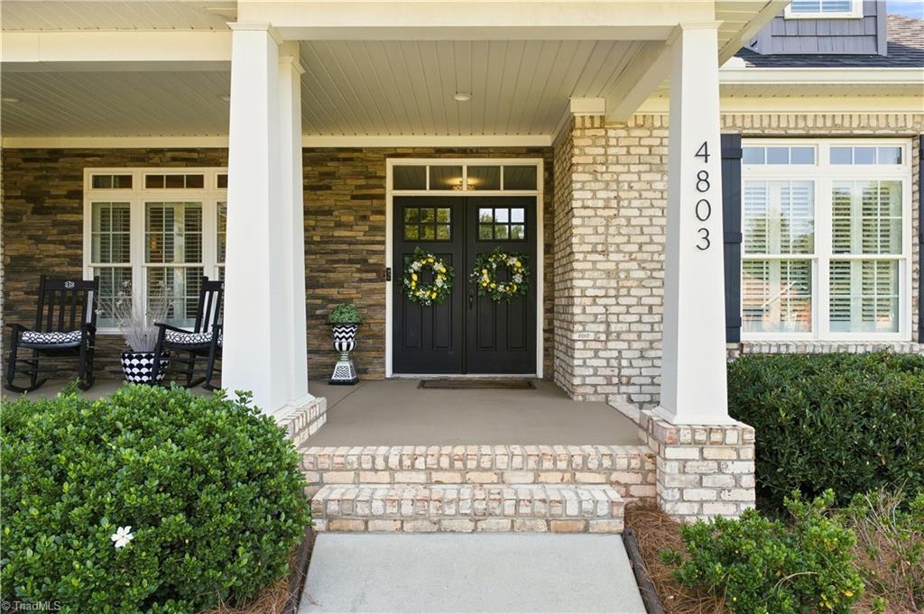 4803 Hampton Oak Court Property Photo 3