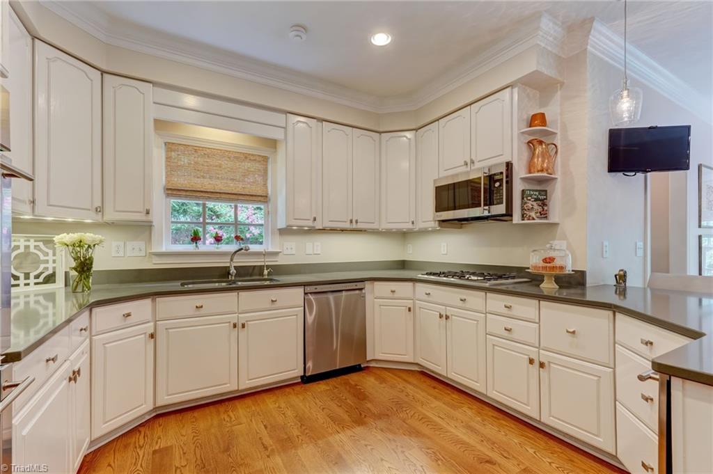 1912 Pembroke Road Property Photo 12