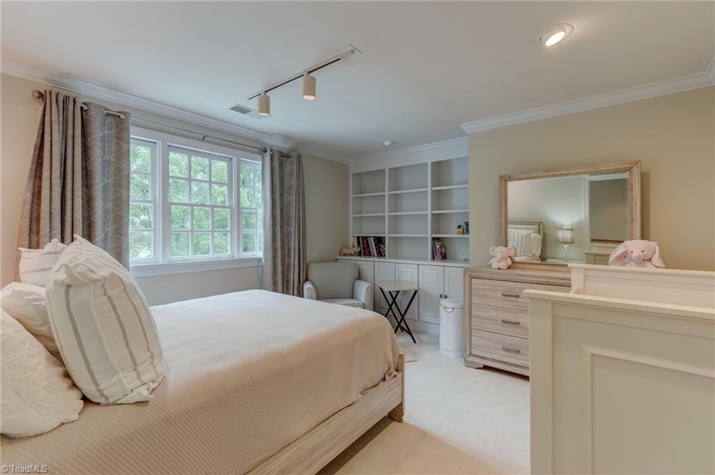 1912 Pembroke Road Property Photo 27