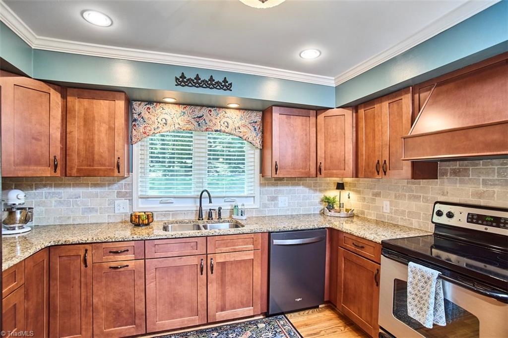 225 River Road Property Photo 11
