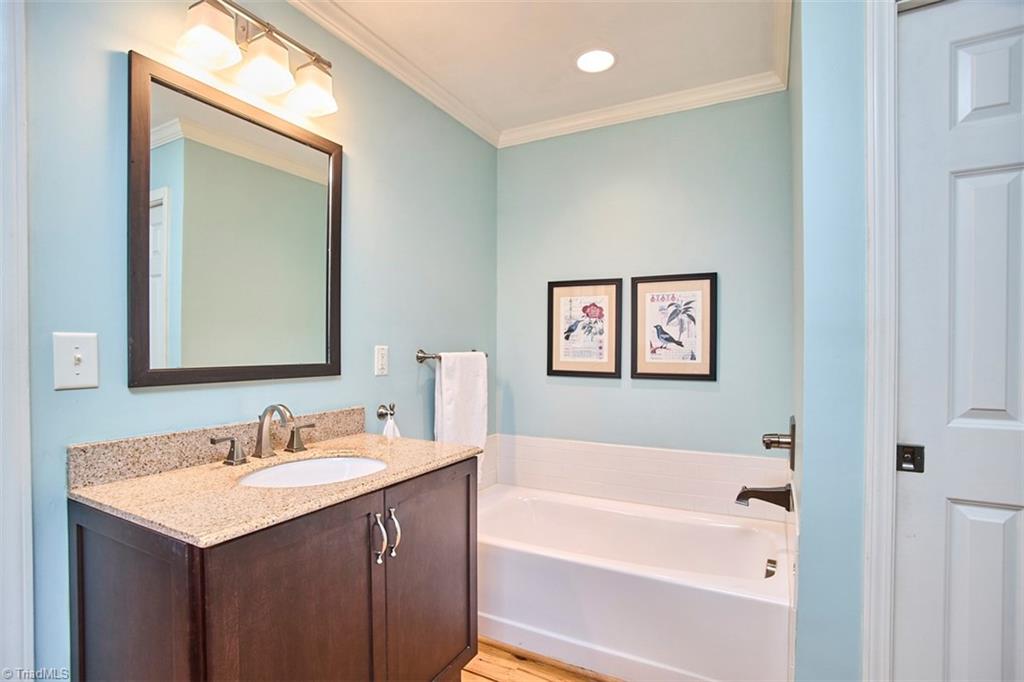 225 River Road Property Photo 28