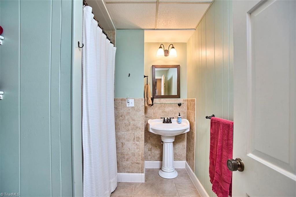 225 River Road Property Photo 37