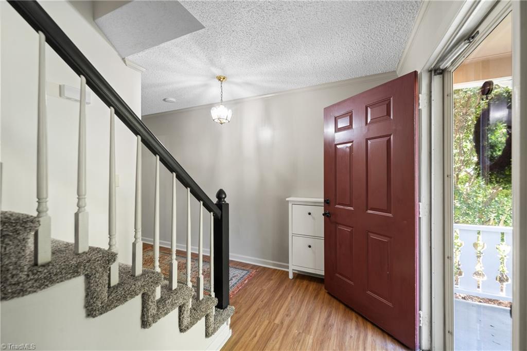 1185 Lamont Drive Property Photo 3