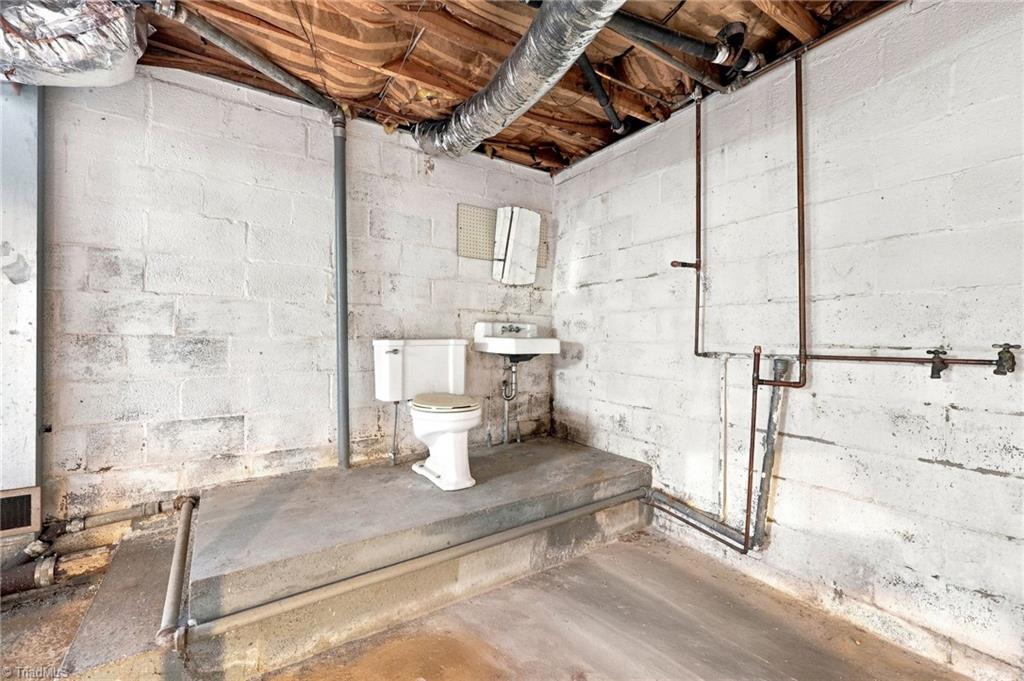 317 Hillcrest Drive Property Photo 34