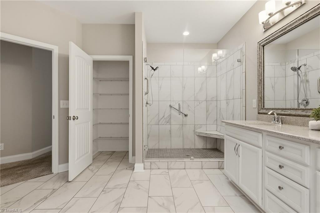 3770 Echo Forest Trail Property Photo 16