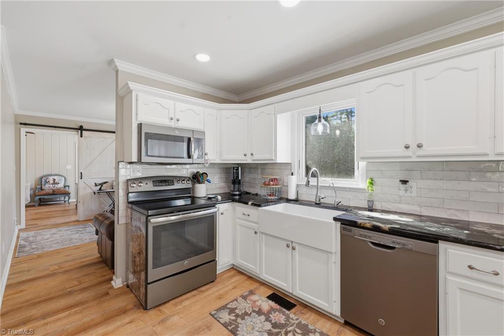 40 Candlewick Cove Drive Property Photo 25