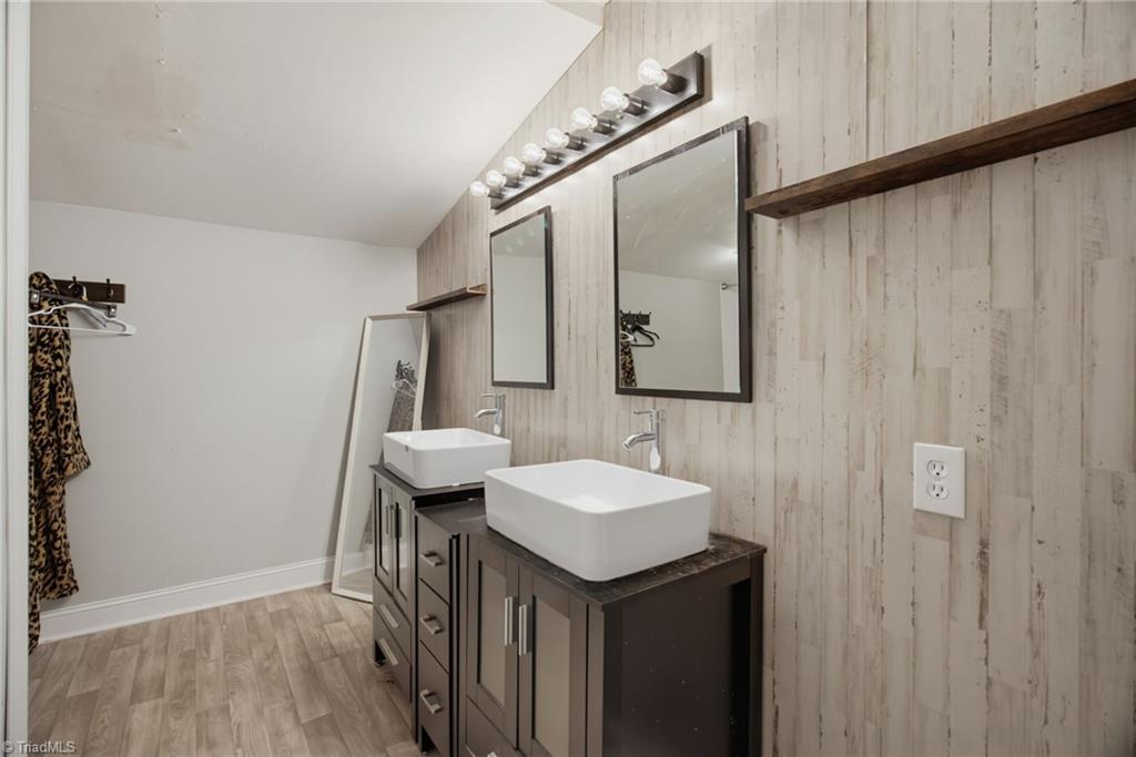 610 Baker Road Property Photo 14