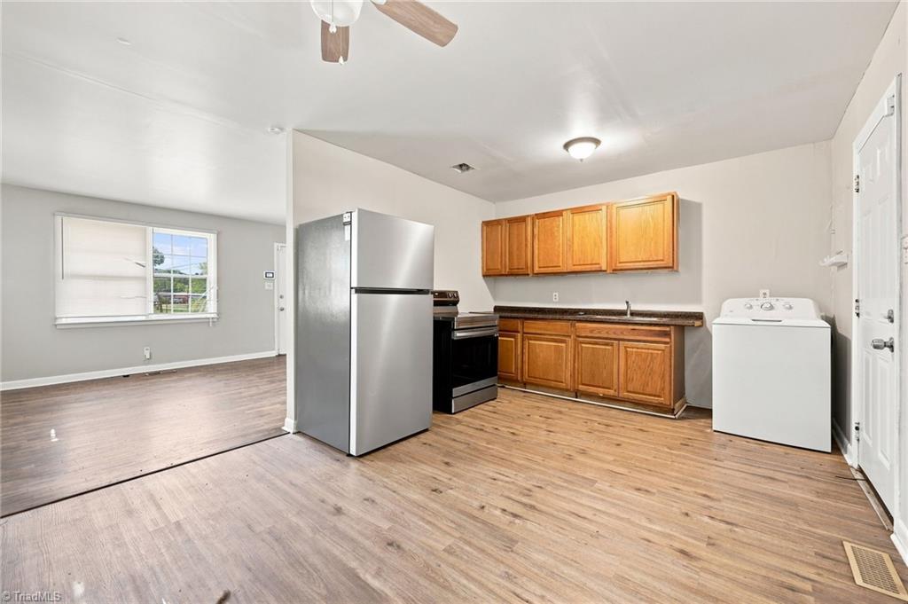 1607 Eastwood Avenue Property Photo 4