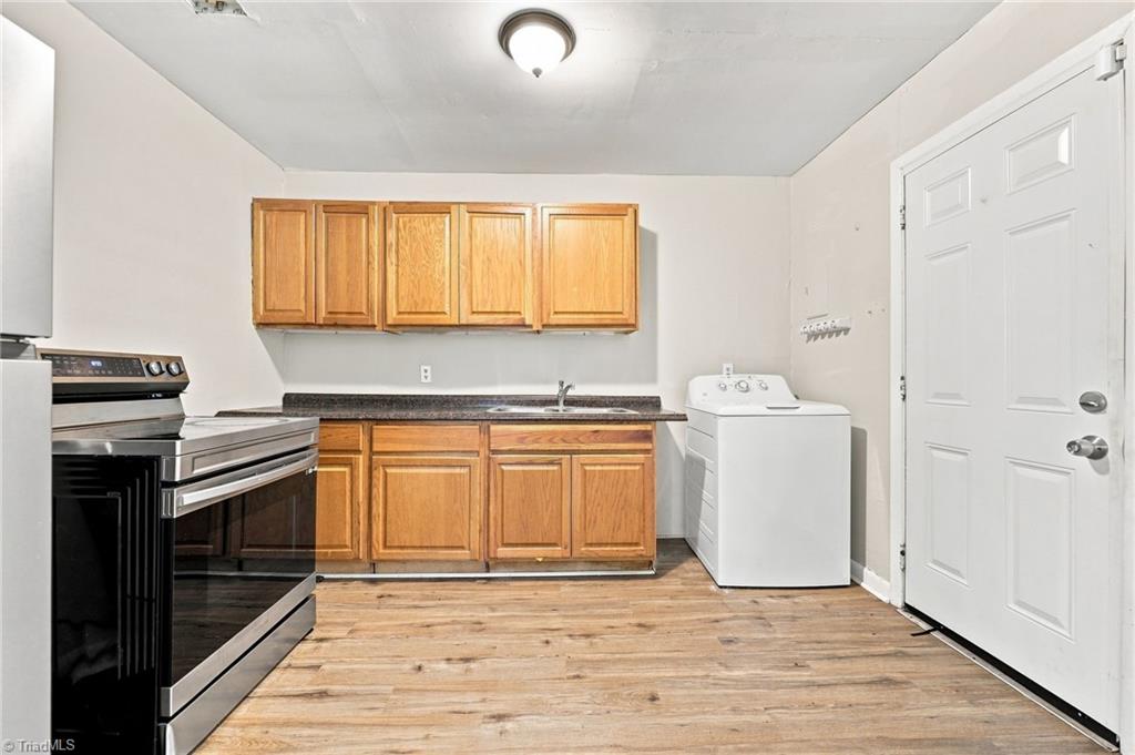 1607 Eastwood Avenue Property Photo 6