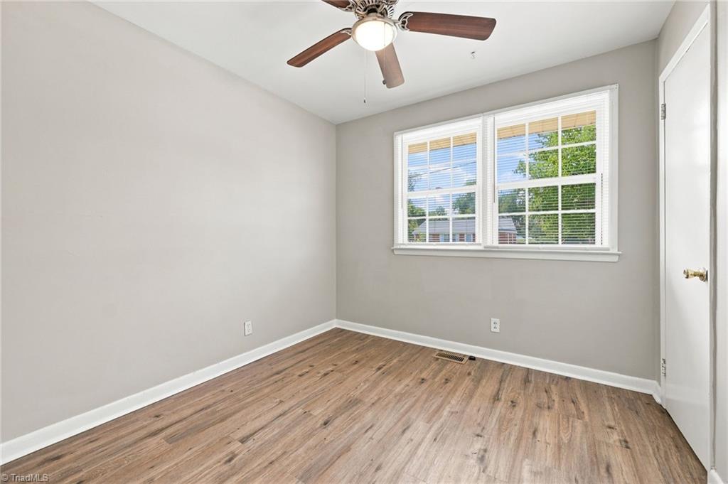 1607 Eastwood Avenue Property Photo 10