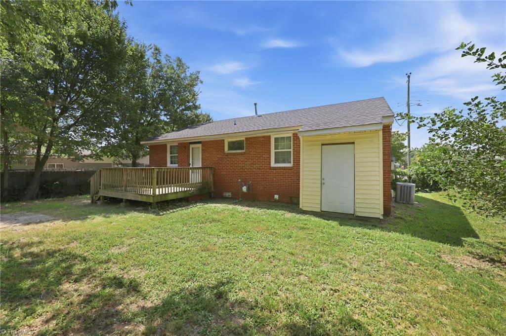 1607 Eastwood Avenue Property Photo 17
