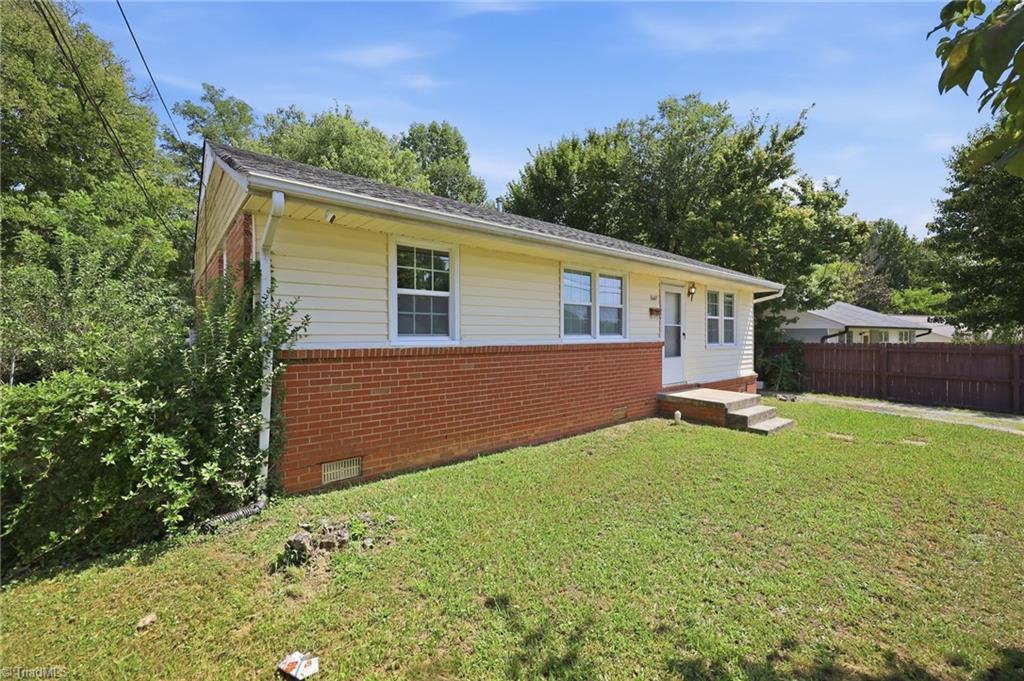 1607 Eastwood Avenue Property Photo 19