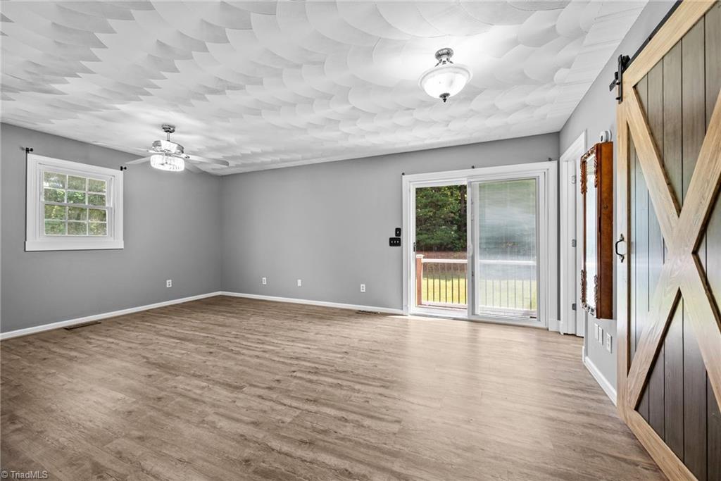 949 Dav Road Property Photo 17
