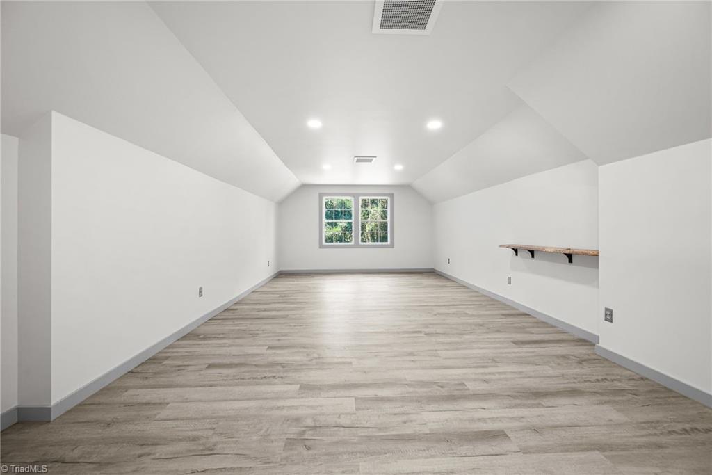 949 Dav Road Property Photo 35