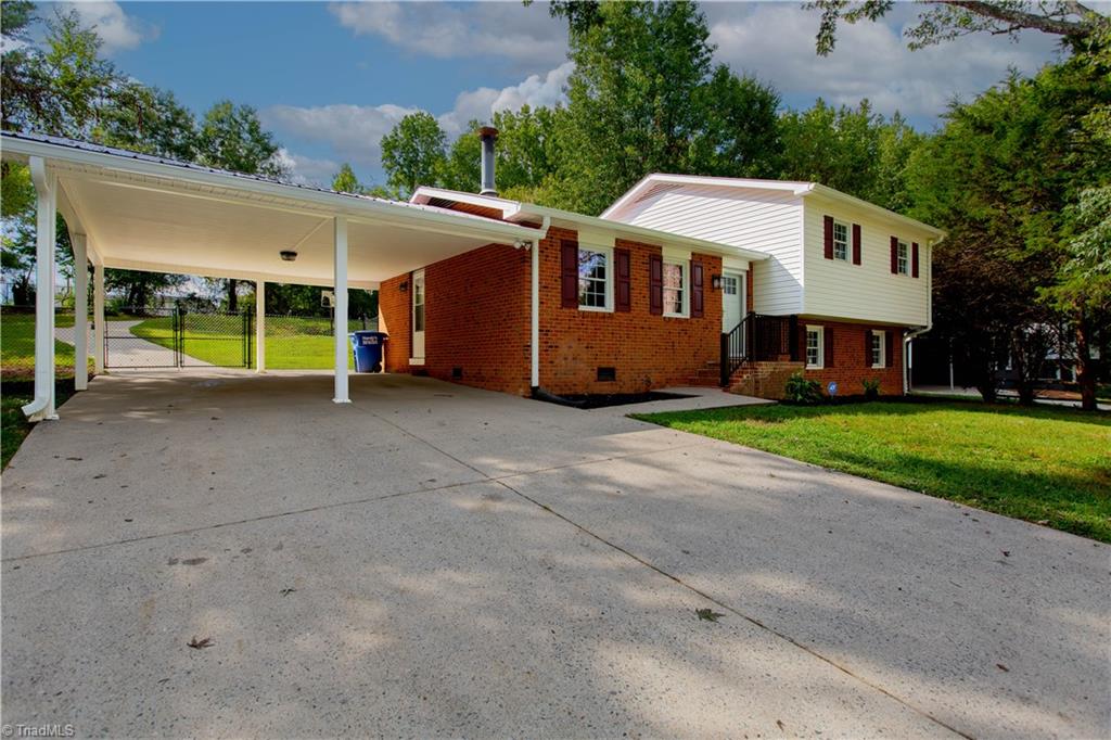 5511 Windemere Circle Property Photo 1