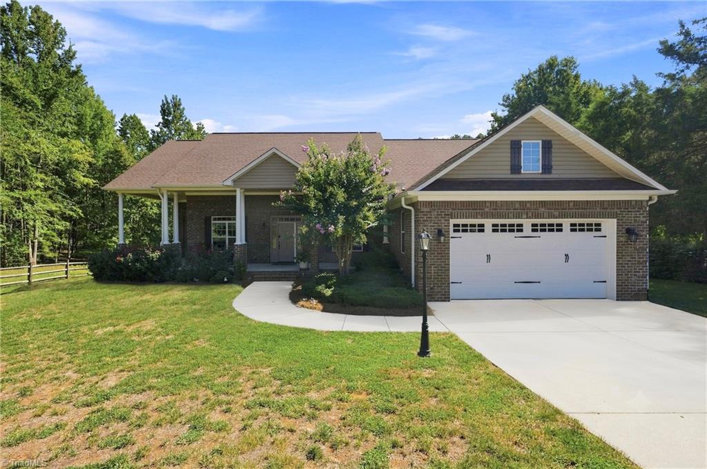 122 Idlewild Road Property Photo 2