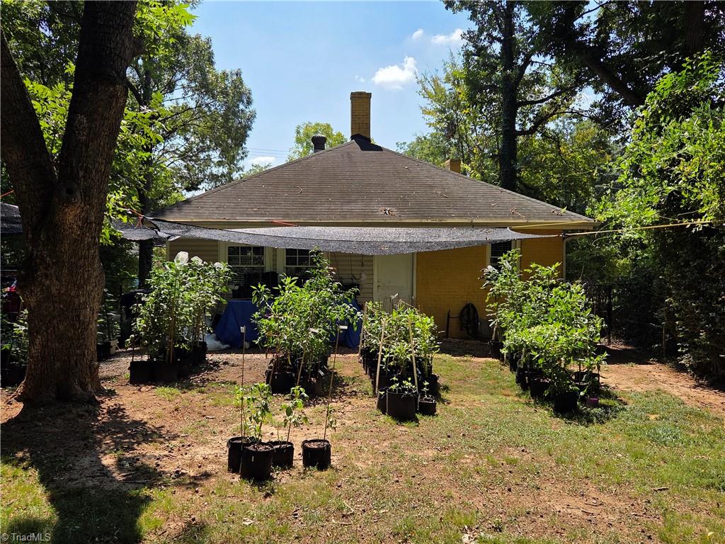 129 W Acadia Avenue Property Photo 4
