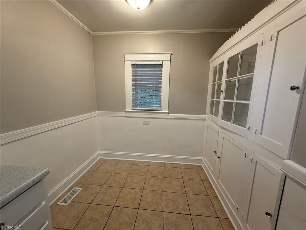 129 W Acadia Avenue Property Photo 9