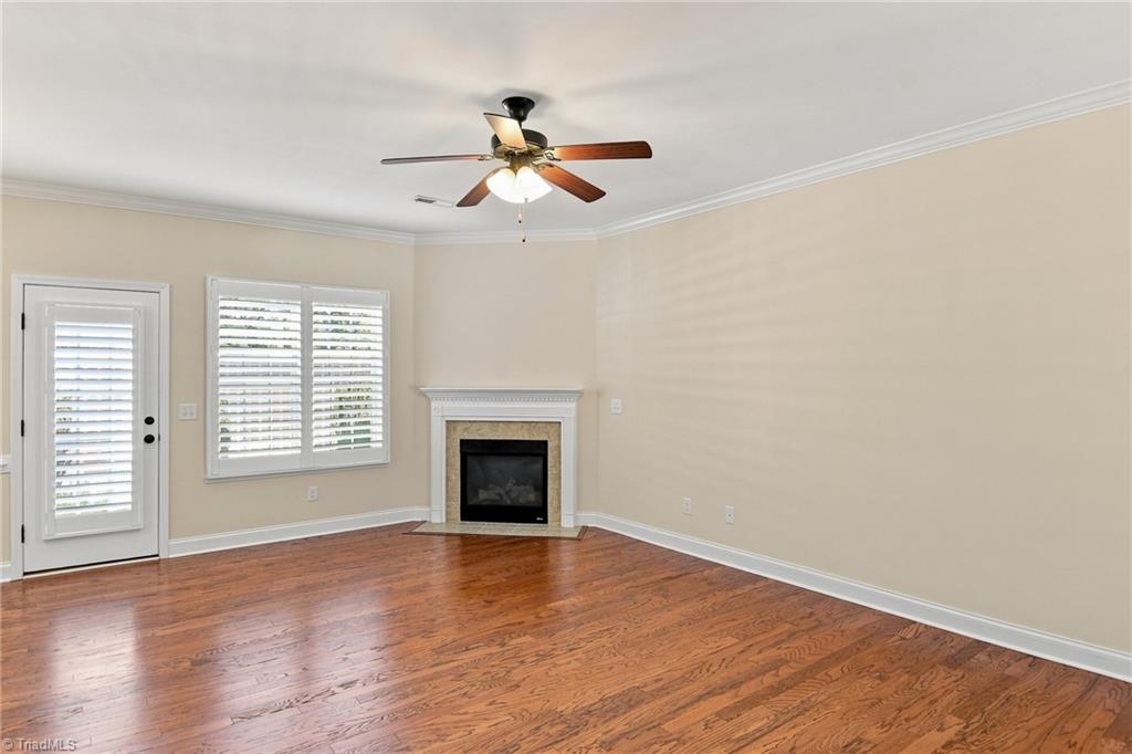 225 Collingswood Drive Property Photo 5