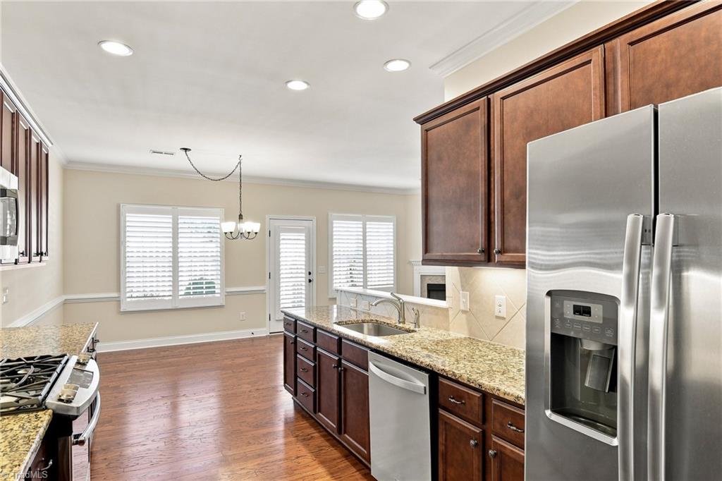 225 Collingswood Drive Property Photo 11