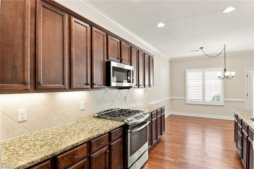 225 Collingswood Drive Property Photo 12