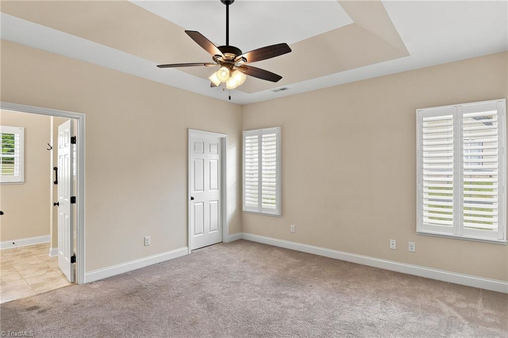 225 Collingswood Drive Property Photo 16