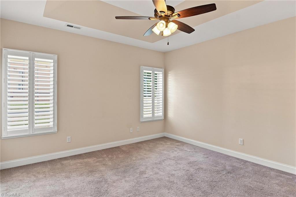 225 Collingswood Drive Property Photo 17