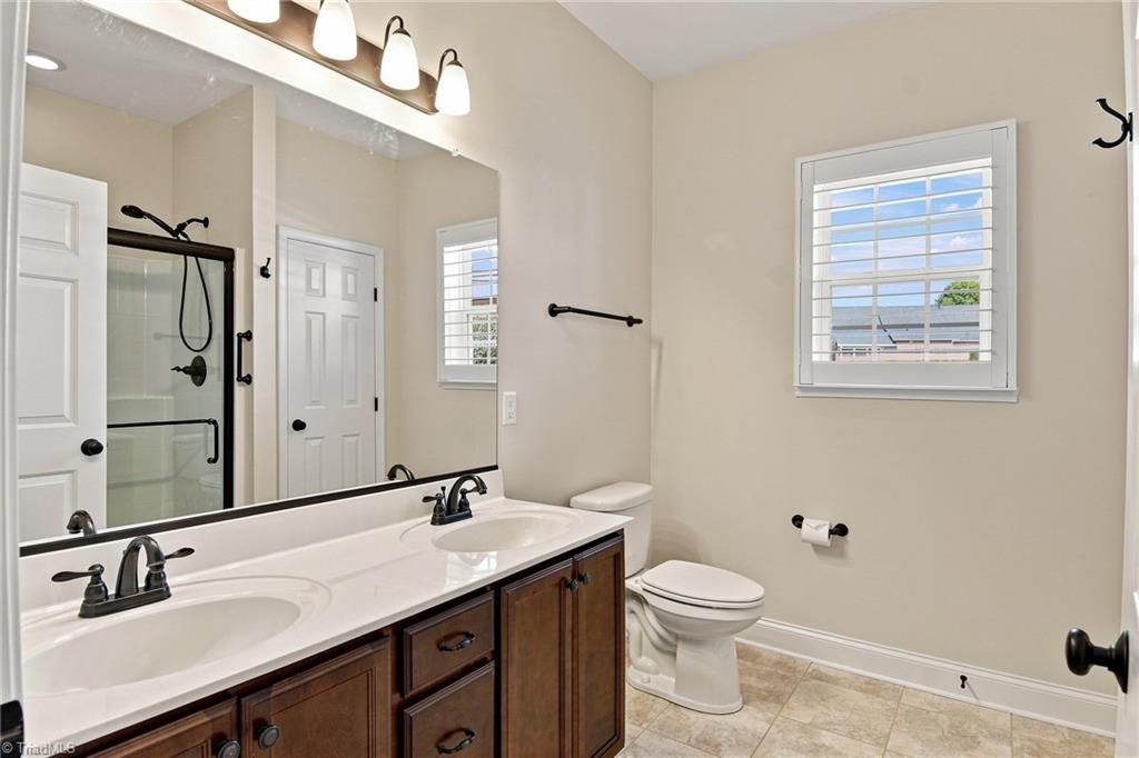 225 Collingswood Drive Property Photo 19