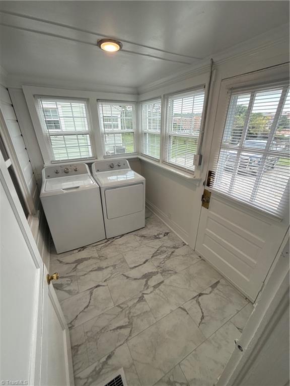 2081 Queen Street Property Photo 9