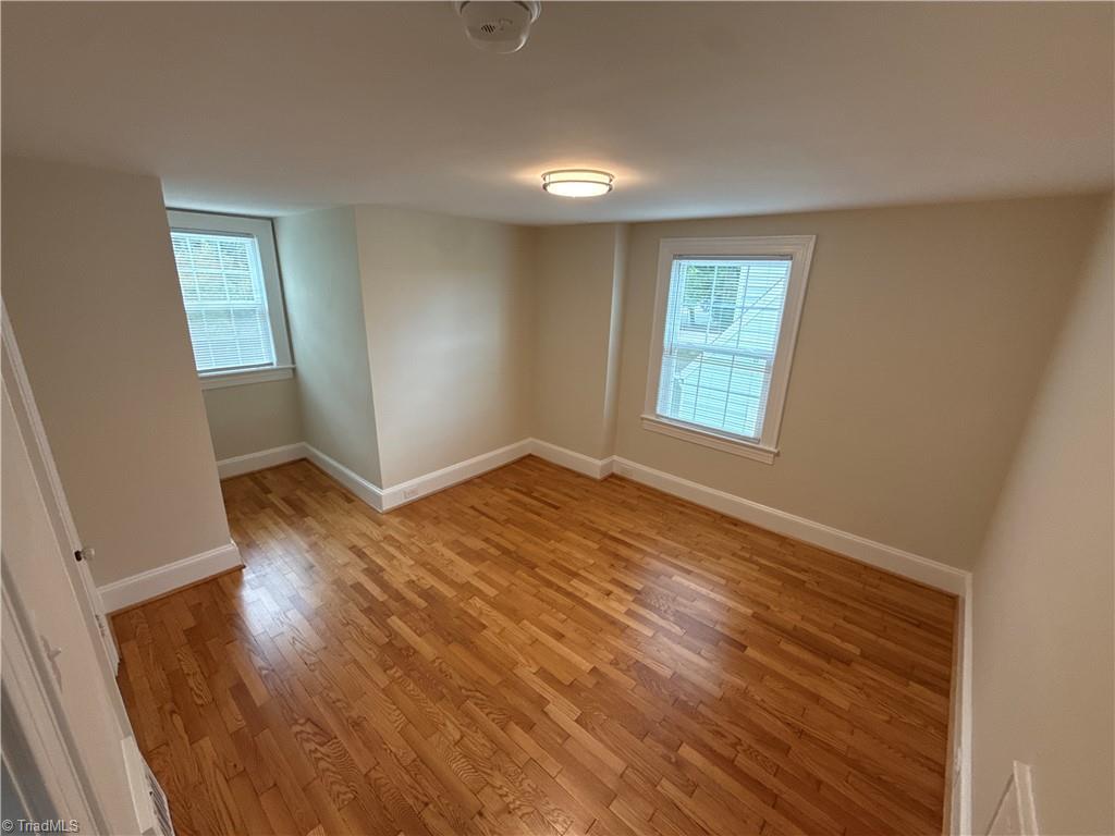2081 Queen Street Property Photo 19