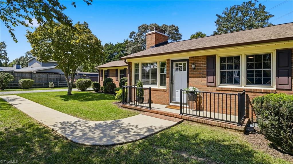 130 Circle Drive Property Photo 4