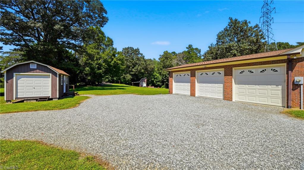 130 Circle Drive Property Photo 33