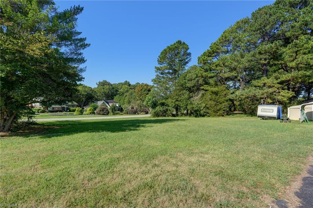 4906 Pheasant Drive Property Photo 4