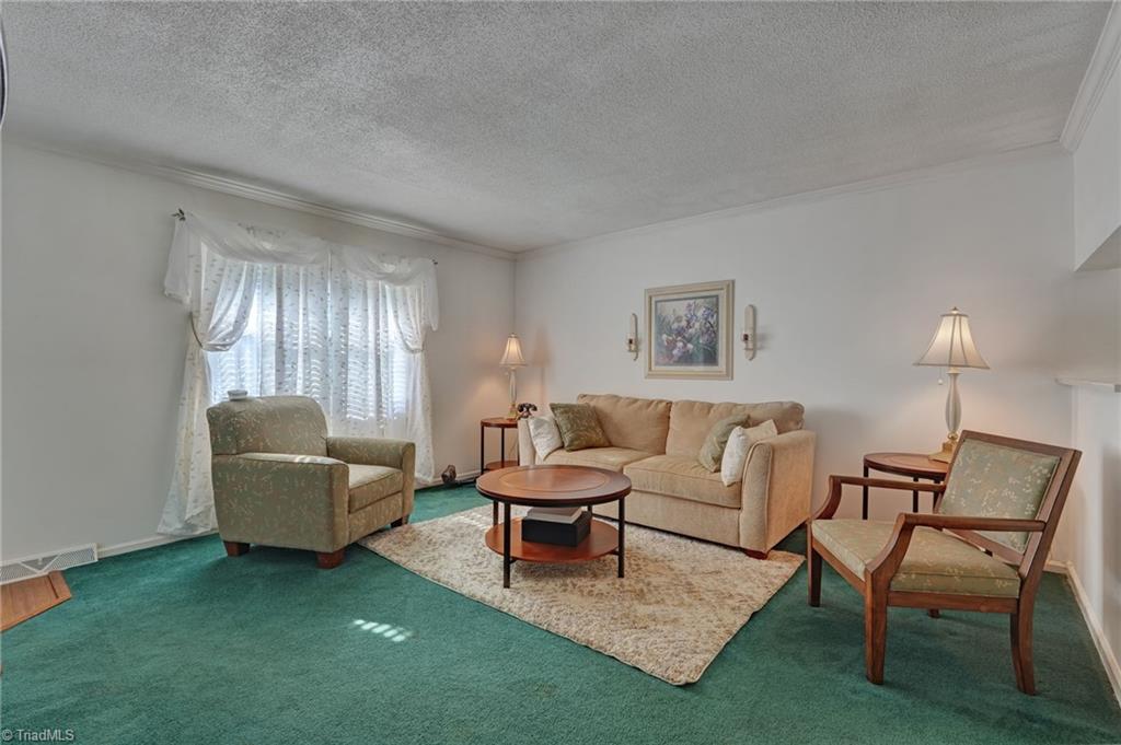 4906 Pheasant Drive Property Photo 7